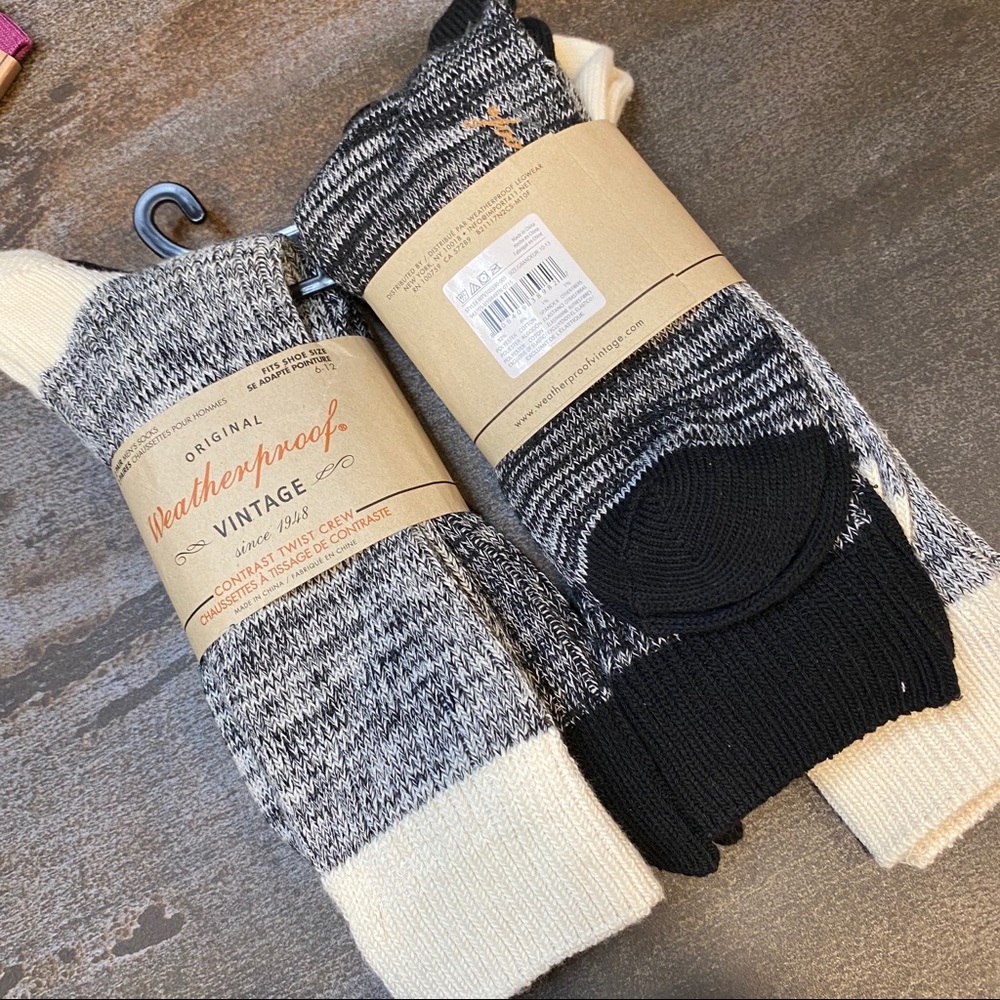 4 Pairs of Weatgerproof Vintage Winter Socks NWT